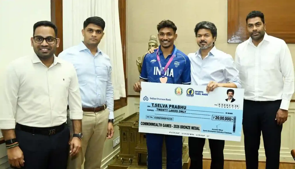 காமன்வெல்த் சாம்பியன்களுக்கு ரூ.80 லட்சம் ஊக்கத்தொகை வழங்கிய முதல்வர் விஜய்..!!