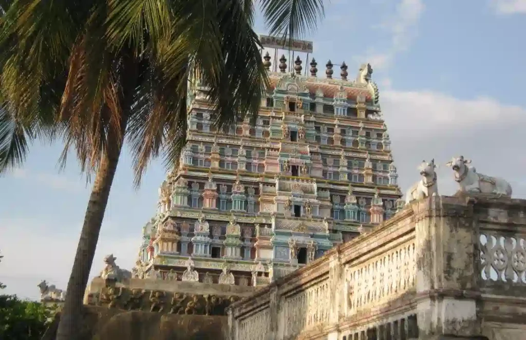 அறிவியலை மிஞ்சிய அதிசயம்..! ஏலியன்கள் செதுக்கியதா? துப்பாக்கியால் சுட்டுப் பார்த்த ஆங்கிலேயர்கள்..! புதுக்கோட்டையில் இப்படி ஒரு பிரம்மாண்டமா?