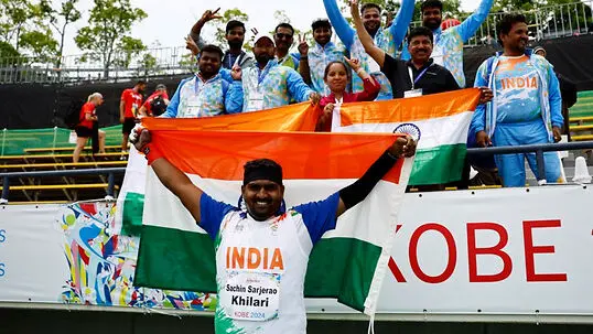 ஆசிய பாரா விளையாட்டில் இந்தியாவுக்கு தங்க வேட்டை.. ஒரே போட்டியில் 3 பதக்கங்கள்!