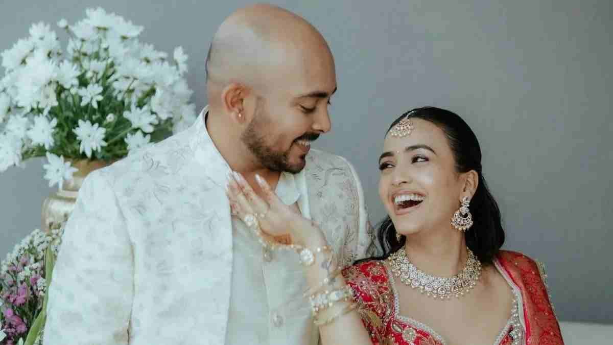 Akriti Agarwal Prithvi Shaw 30kb
