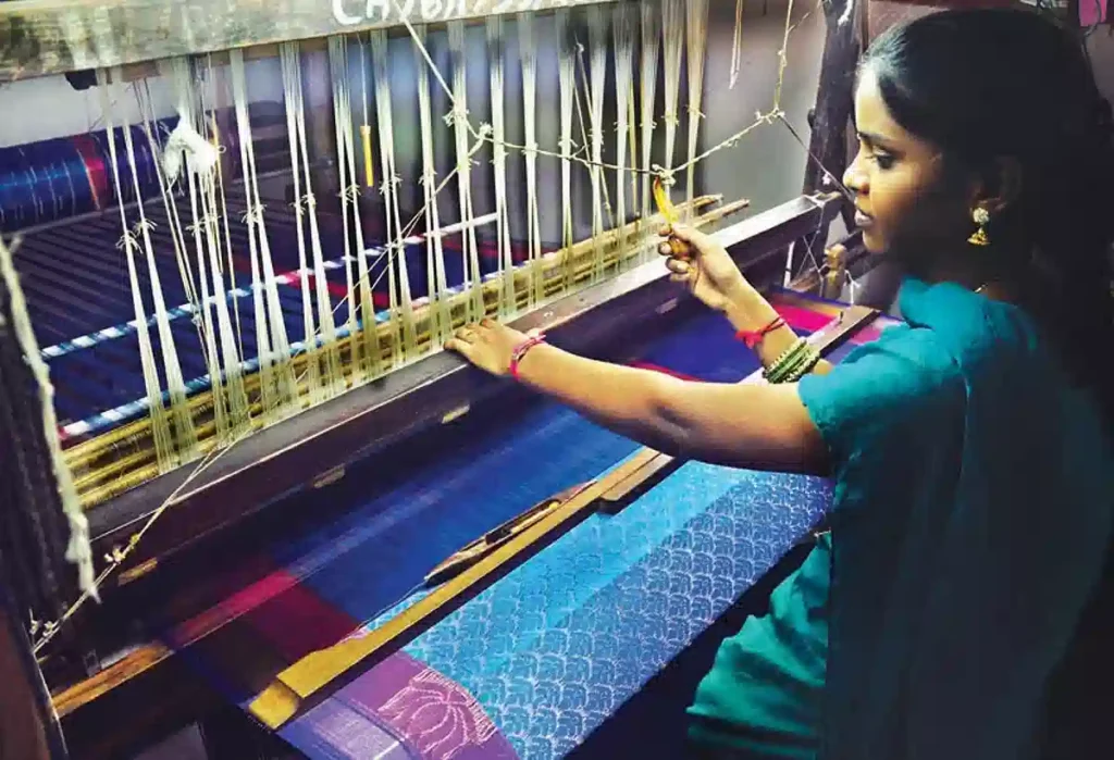 நெசவாளர்களுக்கு குட் நியூஸ்! இலவச வேட்டி சேலைக்கு கூலி அதிரடி உயர்வு! தமிழ்நாடு அரசு அறிவிப்பு!